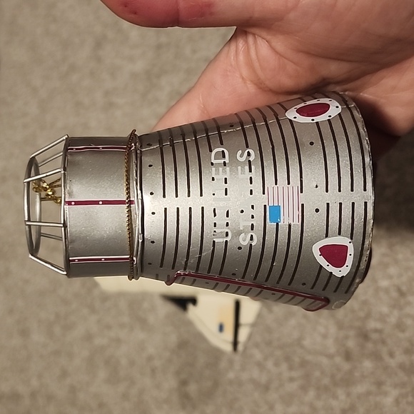 NWT set of 2 discontinued metal rocket space ornaments - Picture 10 of 14